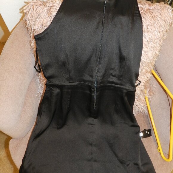 NWT White House Black Market Crystal Embellished Mini Dress Size 4P - Picture 13 of 16